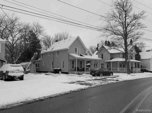 330 N Main St, Saint Louis, MI, 48880-1816 | Card Image