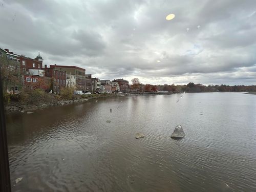 10 String Brg, Exeter, NH, 03833-1835 | Card Image