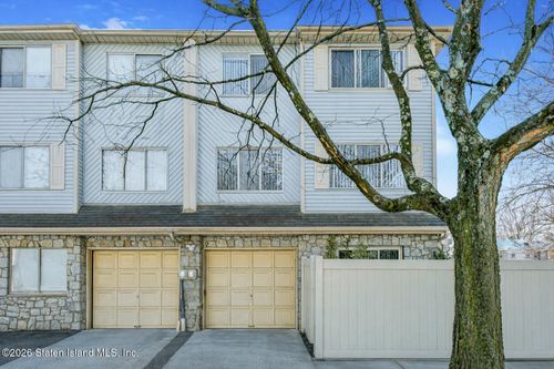 857 Bloomingdale Rd, Staten Island, NY, 10309-1690 | Card Image