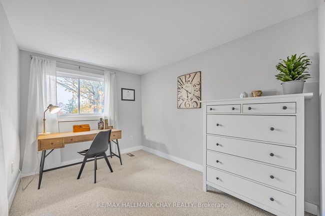 46 Farmingdale Cres, House other with 4 bedrooms, 2 bathrooms and 4 parking in Barrie ON | Image 15