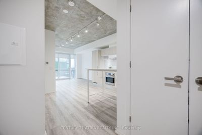 642 - 8 Hillsdale Ave E, Condo with 1 bedrooms, 1 bathrooms and null parking in Toronto ON | Image 3