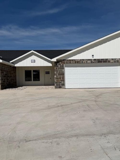 1102-133 Winners Cir, Weatherford, TX, 76087-7980 | Card Image