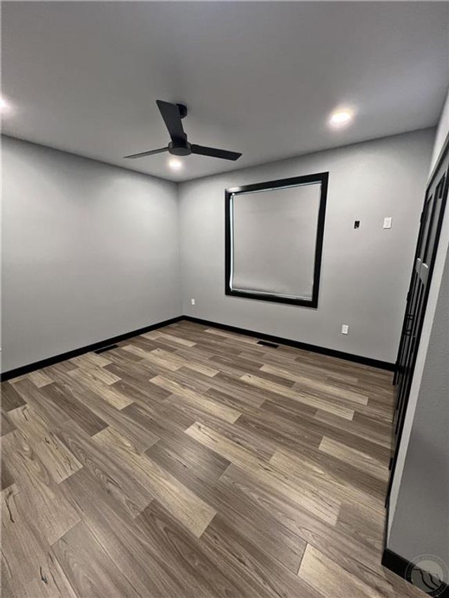 Bedroom #3 - Southeast corner | Image 31