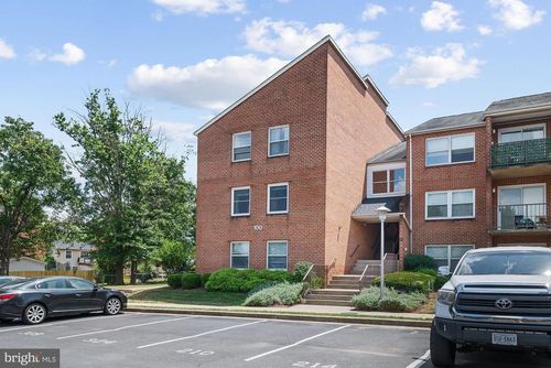 unit-108-100 Chapel Ct, WALKERSVILLE, MD, 21793-7102 | Card Image