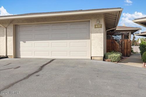611 N 50th Ave, Yakima, WA, 98908-2508 | Card Image