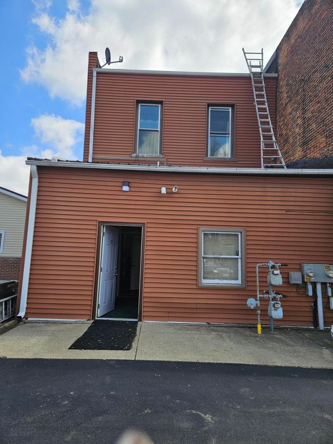 108 S Main St, Home with 0 bedrooms, 2 bathrooms and null parking in Reading MI | Image 6