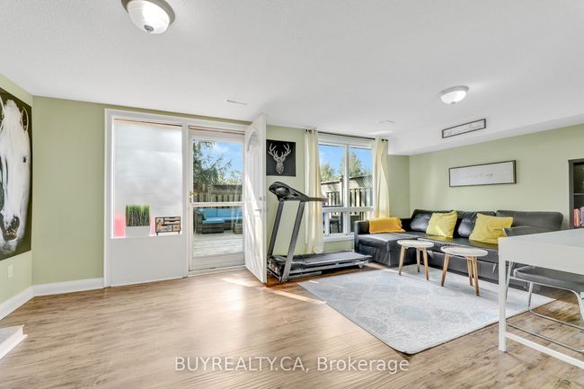 72B - 104 Poplar Cres, House attached with 4 bedrooms, 2 bathrooms and 2 parking in Aurora ON | Image 28