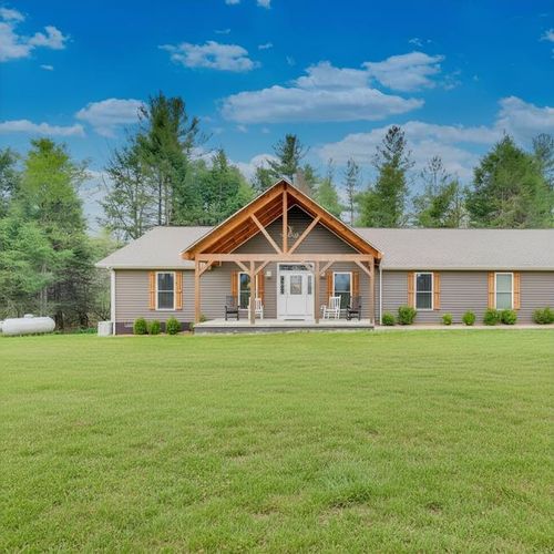 4282 Standing Rock Rd, Jamestown, TN, 38556-5042 | Card Image