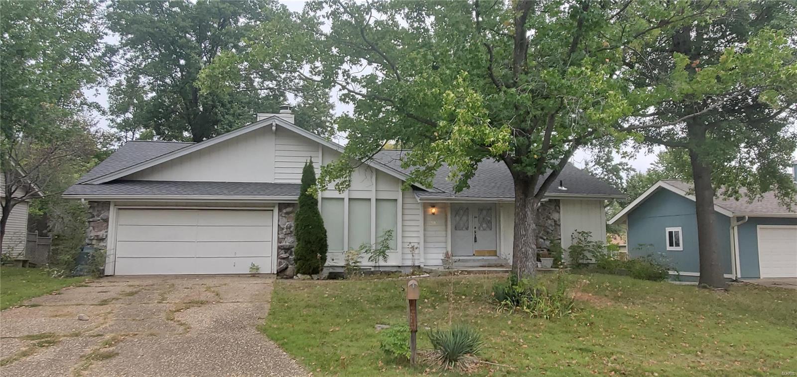 Picardy Dr, Lake Saint Louis, MO 63367