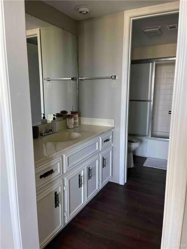 APT-505 - 2900 Ashley Dr, Condo with 2 bedrooms, 2 bathrooms and null parking in Pharr TX | Image 18