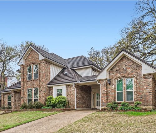 2004 Misty Creek Dr, Arlington, TX, 76017-2732 | Card Image