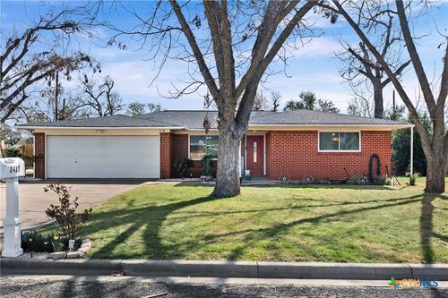 2417 Robin Rd, Temple, TX, 76502-1230 | Card Image