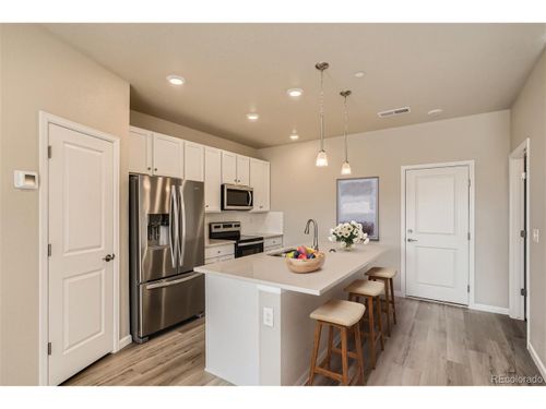 170-6810 Merseyside Ln, Castle Pines, CO, 80108-8956 | Card Image