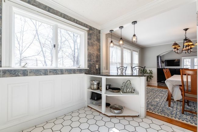 2 - 169 Walker Rd, Condo with 3 bedrooms, 1 bathrooms and 1 parking in Swampscott MA | Image 9