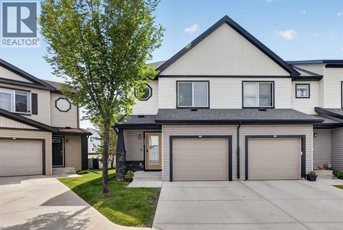 445 Copperpond Landing Se, Calgary, AB, T2Z1G6 | Card Image
