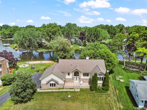969 Bogie Lake Rd, White Lake, MI, 48383-2772 | Card Image