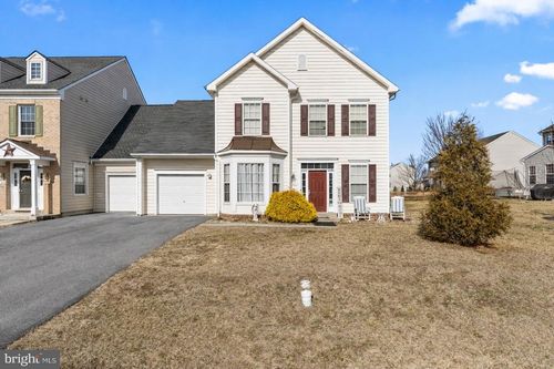 3659 Rolling Hills Dr, GREENCASTLE, PA, 17225-8752 | Card Image