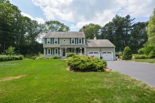 2 Crestview Dr, Mendon, MA, 01756-1135 | Card Image