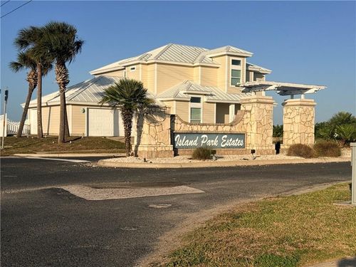 142 Frontside Dr, Corpus Christi, TX, 78418-1800 | Card Image