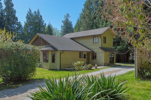 1479 Park Ave, Roberts Creek, BC, V0N2W2 | Card Image