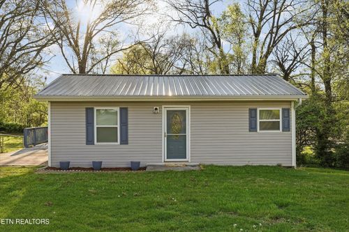 633 S Fairmont Ave, Morristown, TN, 37813-2077 | Card Image