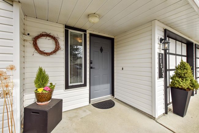 31373 Mcconachie Place, House other with 5 bedrooms, 3 bathrooms and 5 parking in Abbotsford BC | Image 3