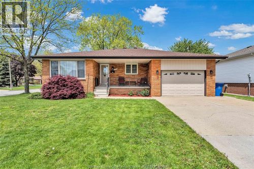 5120 Iris Pl, Windsor, ON, N8T1L6 | Card Image