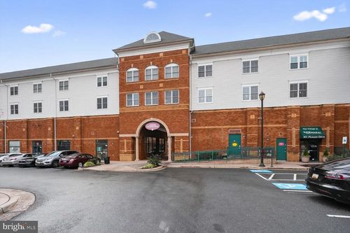 80123-801 Pleasant Dr, ROCKVILLE, MD, 20850-5830 | Card Image