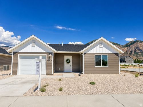 1046 N Summit View Dr W, Harrisville, UT, 84404 | Card Image