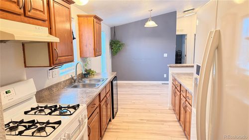 1500 W Thornton Pkwy, Thornton, CO, 80260-7914 | Card Image