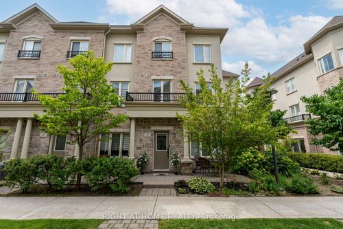 31-27 Coneflower Cres, North York, ON, M2R0A5 | Card Image