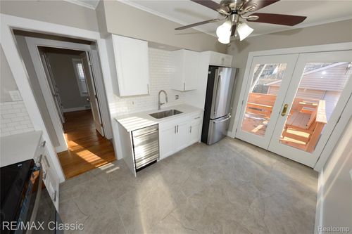 3342 Prairie Ave, Royal Oak, MI, 48073-6578 | Card Image