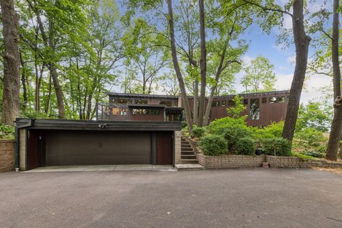 17 S Long Lake Trl, North Oaks, MN, 55127-6217 | Card Image