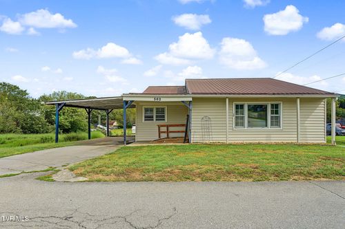 562 Garrison Hollow Rd, Elizabethton, TN, 37643-9404 | Card Image