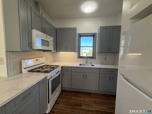 3-264 Ferry St, New Haven, CT, 06513-3803 | Card Image