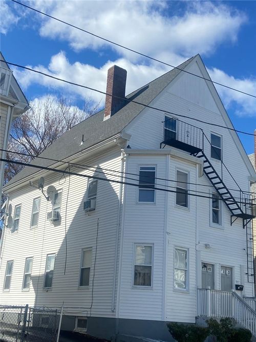 20 Violet St, Providence, RI, 02908-4826 | Card Image