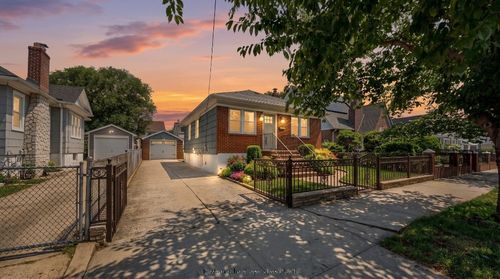 134-20 242nd St, Rosedale, NY, 11422-1432 | Card Image