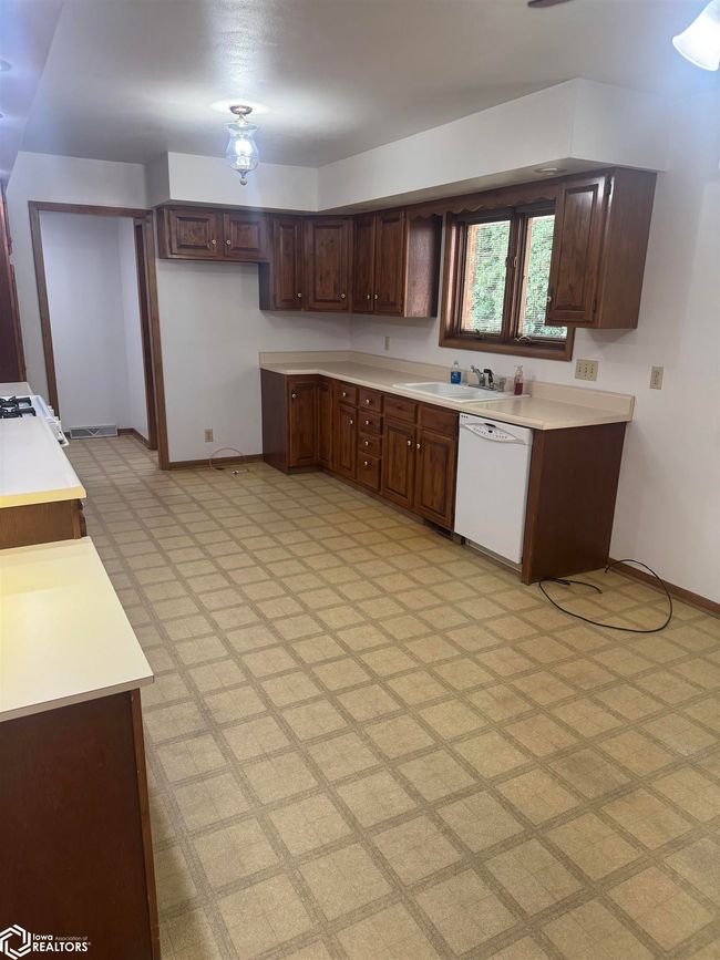 302 Andrews St, House other with 3 bedrooms, 4 bathrooms and null parking in Nashua IA | Image 25