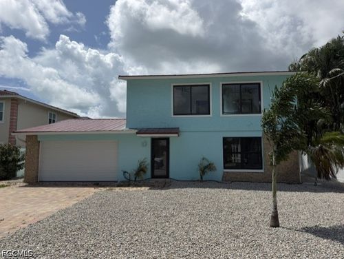 215 Albatross St, FORT MYERS BEACH, FL, 33931-4503 | Card Image