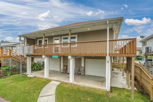 765 Marlin St, Bayou Vista, TX, 77563-2611 | Card Image