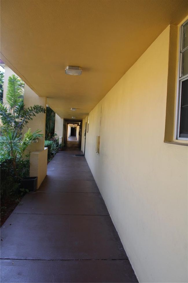 b110 - 3490 Foxcroft Rd, Condo with 2 bedrooms, 2 bathrooms and null parking in Miramar FL | Image 21
