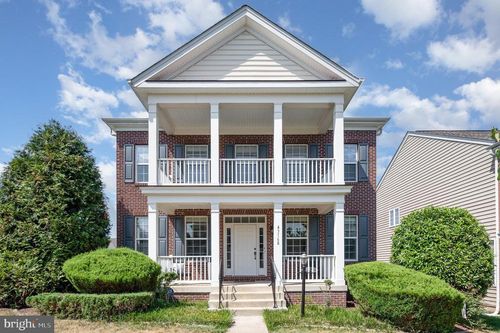 43168 Nikos St, LEESBURG, VA, 20176-5013 | Card Image