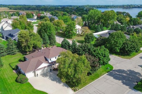308 Country Club Dr Ne, Willmar, MN, 56201-2197 | Card Image