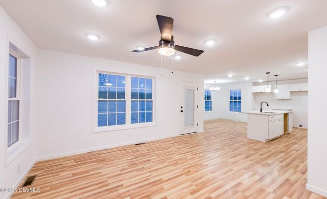 48 Maple Crest Dr, House other with 3 bedrooms, 3 bathrooms and null parking in Nescopeck PA | Image 10