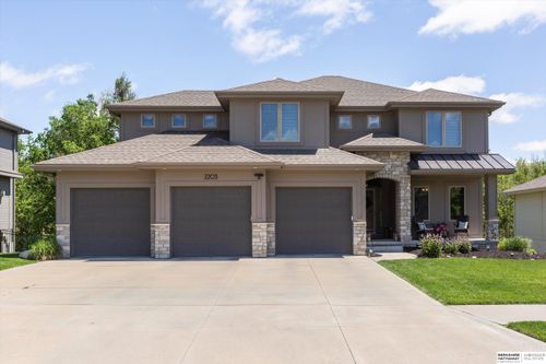 2203 N 188th Ave, Elkhorn, NE, 68022-5815 | Card Image