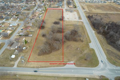 1 W 51st St, Sand Springs, OK, 74063 | Card Image