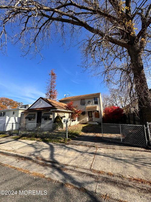 44 Ramsey Ave, Keansburg, NJ, 07734-1513 | Card Image
