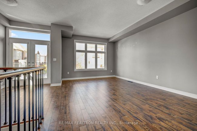 136 Vittorio De Luca Dr, House attached with 4 bedrooms, 3 bathrooms and 1 parking in Vaughan ON | Image 6