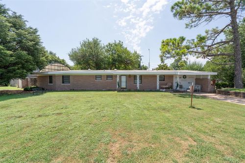 2200 Highway 81 N, Chickasha, OK, 73018-9117 | Card Image