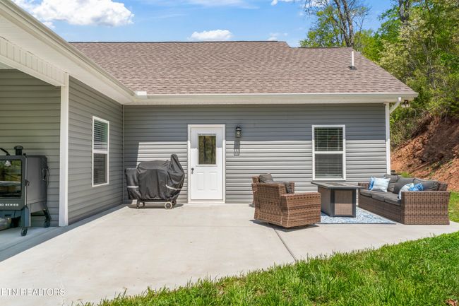 174 Flag Stone Way, House other with 3 bedrooms, 2 bathrooms and null parking in Clinton TN | Image 17